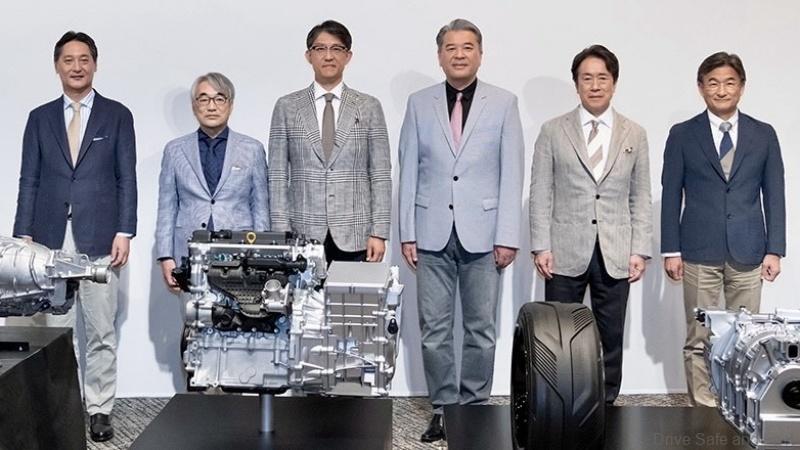 Toyota Mazda Subaru: Động cơ cho thế kỷ 22